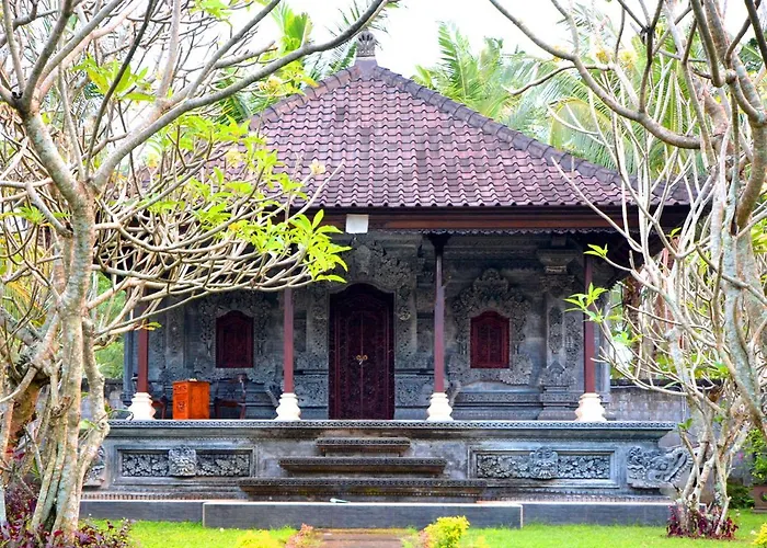ゲストハウス Wahyu Dewata